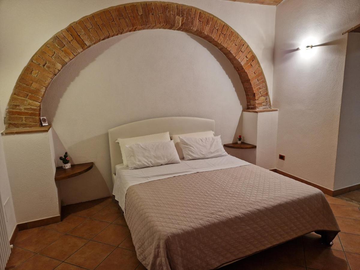 Agriturismo Montepinci モンタルチーノ エクステリア 写真